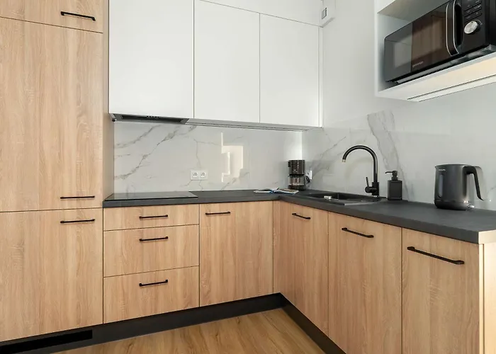 Lejlighed Spacious And Cosy In With Parking, Desk And Balcony By Renters *