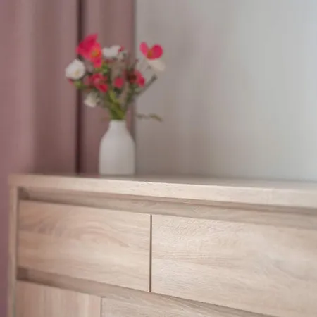 Apartamento Spacious And Cosy In With Parking, Desk And Balcony By Renters *