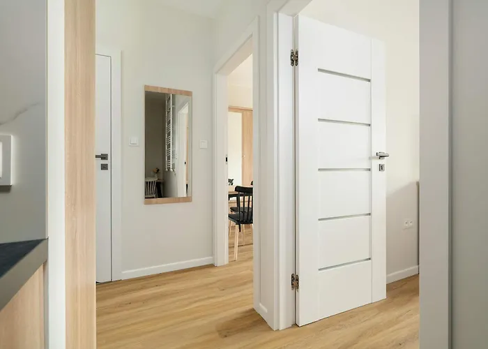 Spacious And Cosy In With Parking, Desk And Balcony By Renters